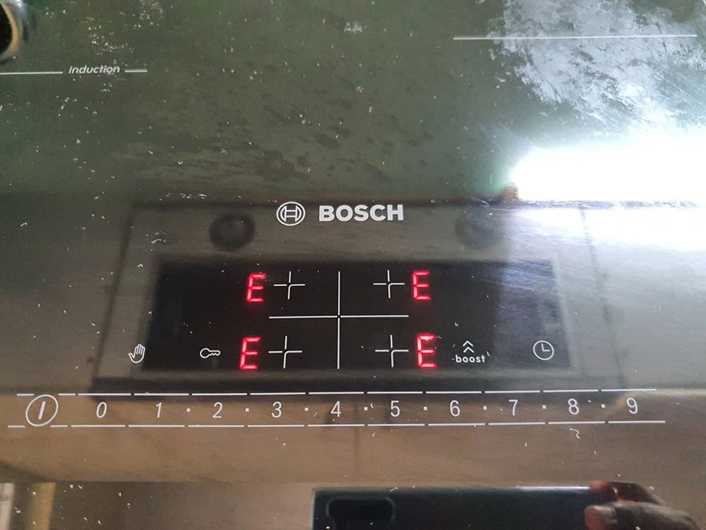 Sửa bếp từ Bosch báo lỗi E nhấp nháy